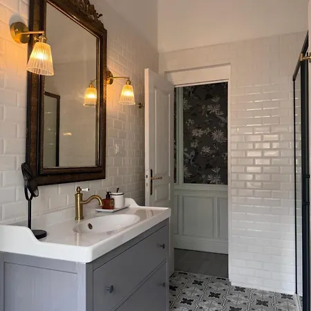 Bed & Breakfast Chateau Forest 3*