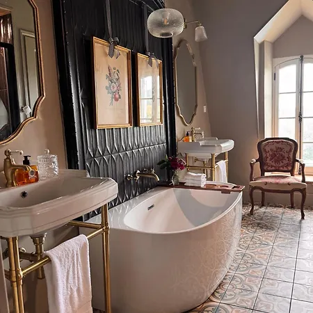 Chateau Forest 3*
